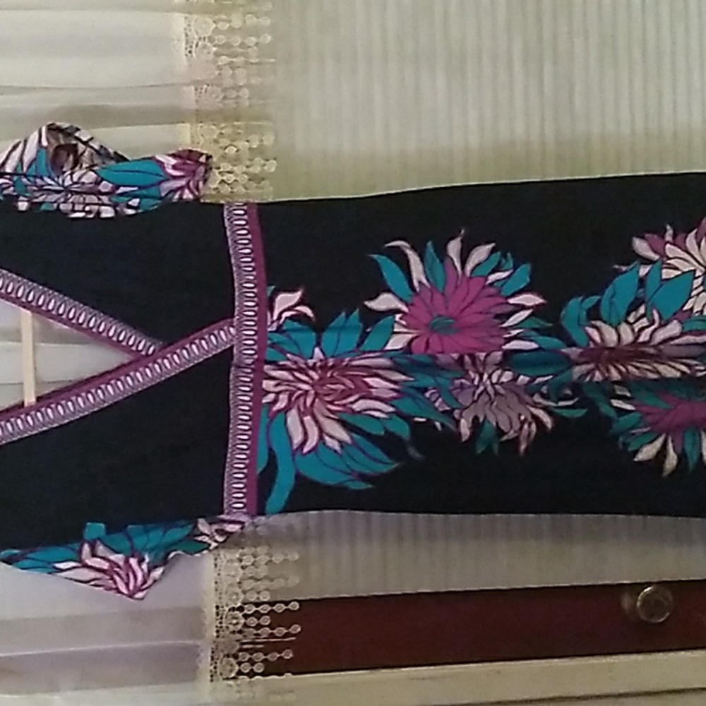 Womens Soho Apparel dress size 6 multicolored short sleeve